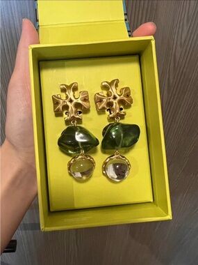 Tory Burch Roxanne Double-drop Earrings Clip-On Rolled Brass/Green/Clear w/box